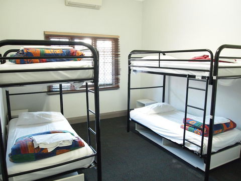 The Emperors Crown Hostel - Darwin Holiday 21