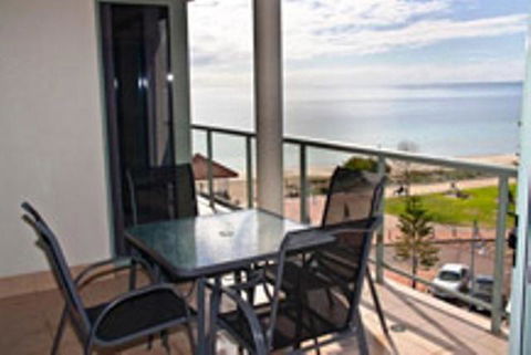 Boardwalk By The Beach - Darwin Holiday 5