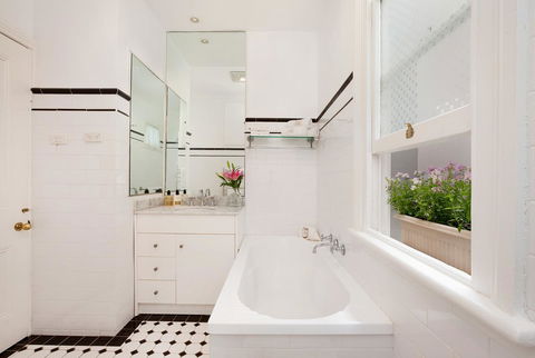 Stunning Terrace In Centennial Park - Darwin Holiday 17