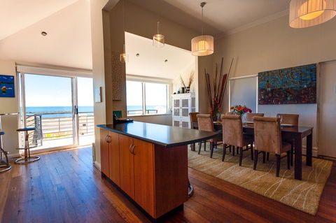 Cottesloe Beach House I - Darwin Holiday 12