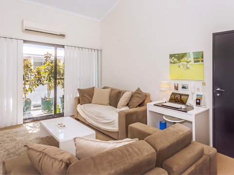 Home Apartment - Perth City Centre - Free WiFi - Darwin Holiday 0