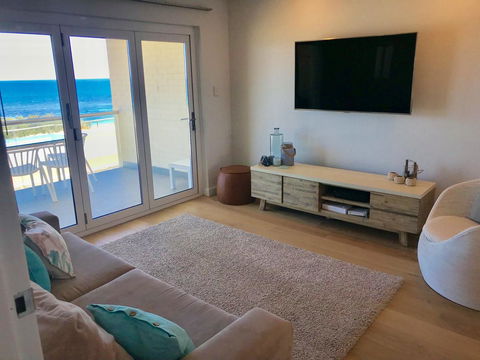 Cottesloe Beachfront Ocean View Apartment - Darwin Holiday 6
