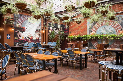 Nightcap At Belgian Beer Cafe - Darwin Holiday 7