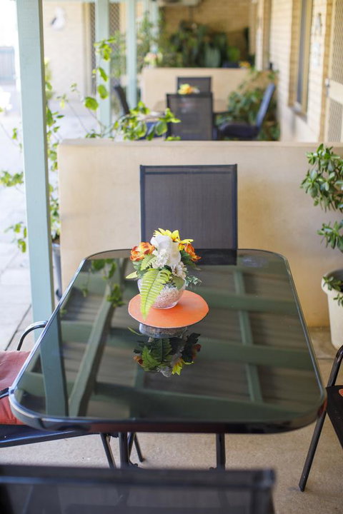 Shark Bay Seafront Apartments - Darwin Holiday 33