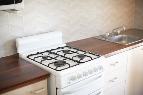 Shark Bay Seafront Apartments - Darwin Holiday 9