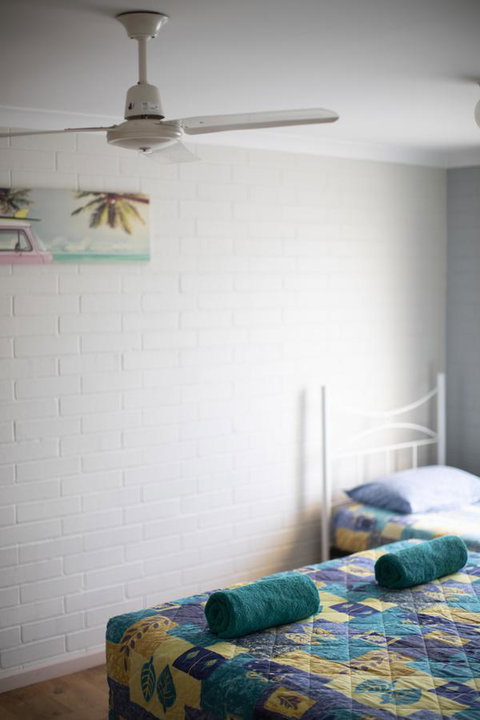 Shark Bay Seafront Apartments - Darwin Holiday 17