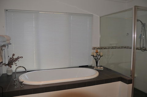 Glenelg On King Bed & Breakfast - Darwin Holiday 26