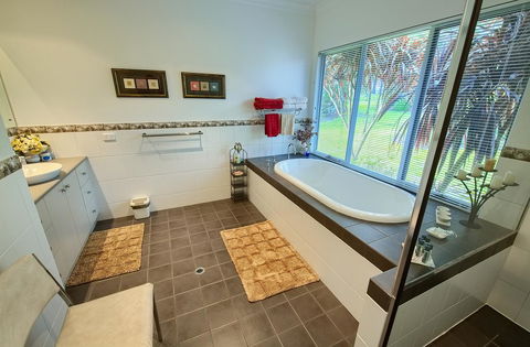 Glenelg On King Bed & Breakfast - Darwin Holiday 3
