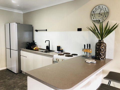 West Beach Lagoon 220 Stylish And Cozy - Darwin Holiday 5