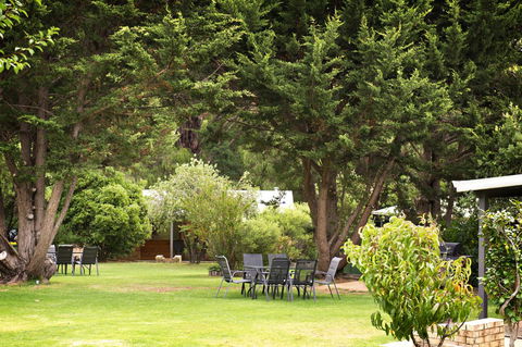 Peppermint Brook Cottages - Darwin Holiday 14