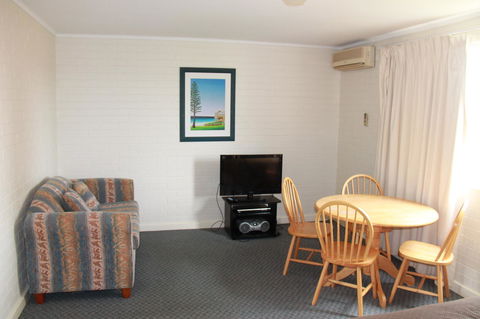 Malibu Apartments - Perth - Darwin Holiday 7