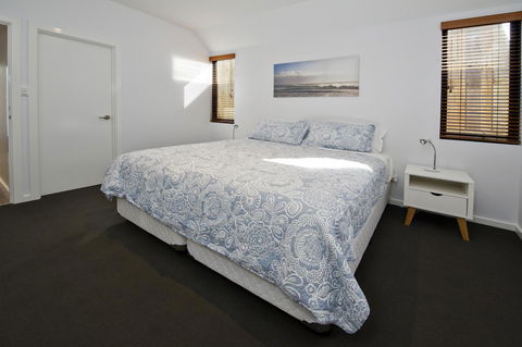 Margaret River Bungalow-1-street - Pet Friendly - Darwin Holiday 3