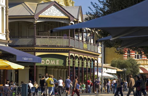 Captain\'s Heritage Cottage - Central Fremantle 2 Bedroom Historic Cottage - Darwin Holiday 20