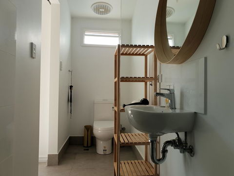 Captain\'s Heritage Cottage - Central Fremantle 2 Bedroom Historic Cottage - Darwin Holiday 11