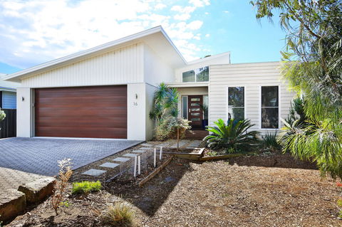 Calming Waters - Pet Friendly - Community Pool - Darwin Holiday 38