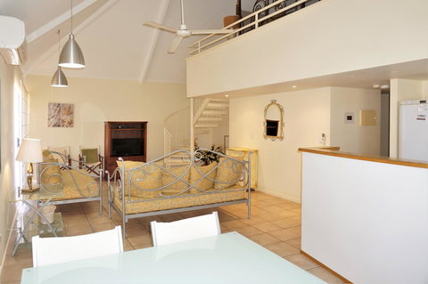 Osprey Holiday Village Unit 110 - Darwin Holiday 1