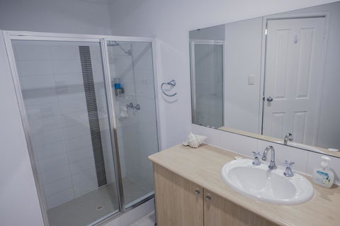 FortyTwo - Oceanside Retreat Busselton - Darwin Holiday 12