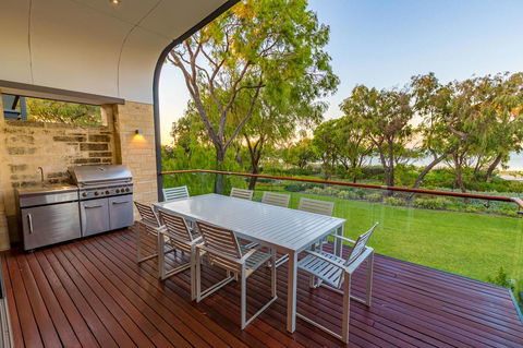 Aqua Resort Busselton - Darwin Holiday 3