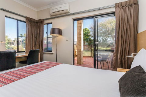 Country Comfort Perth - Darwin Holiday 30