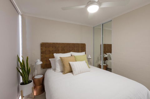 Number 72 Kalbarri Riverview Apartments - Darwin Holiday 5