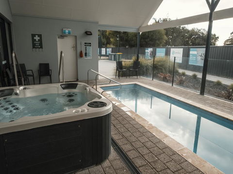 FortyOne - Oceanside Retreat Busselton - Darwin Holiday 3