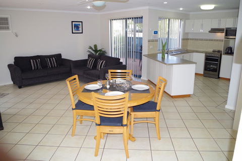 Kalbarri Blue Ocean Villas - Darwin Holiday 5