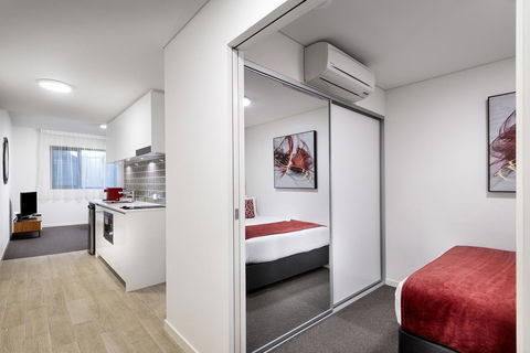 Ramada By Wyndham VetroBlu Scarborough Beach - Darwin Holiday 13