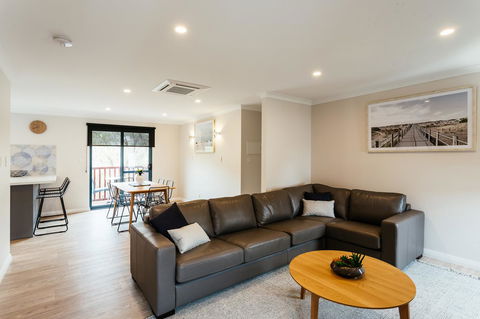Dolphin Lodge Albany - Self Contained Apartments At Middleton Beach - Darwin Holiday 39