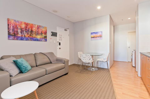 Central City Exclusive Apartments - Darwin Holiday 9