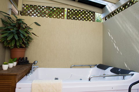 Nelson Bay Bed & Breakfast - Darwin Holiday 28