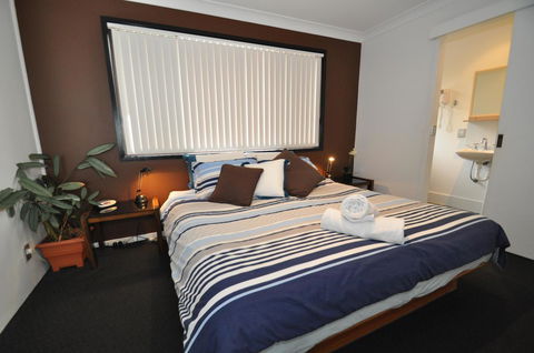 Beachfront Apartments - Darwin Holiday 8