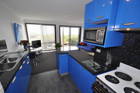 Beachfront Apartments - Darwin Holiday 6