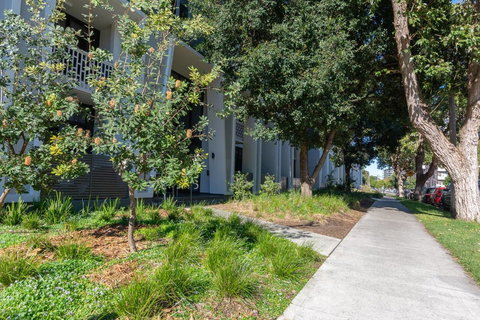 Inner City Stylish Apt Walk To Green Square - Darwin Holiday 17