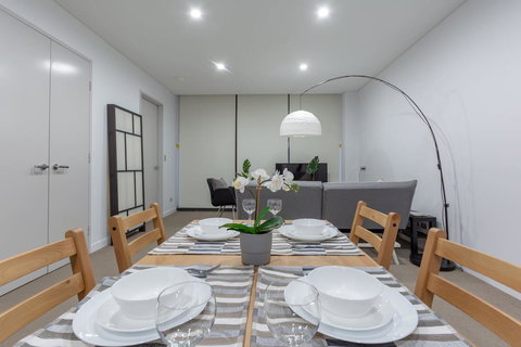 Inner City Stylish Apt Walk To Green Square - Darwin Holiday 10