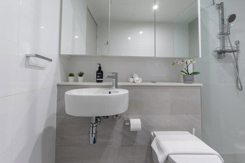 Inner City Stylish Apt Walk To Green Square - Darwin Holiday 3