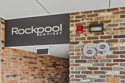 Rockpool 2 Sawtell Beach - Just Steps To Restaurants And 2 Min Stroll To Beach! - Darwin Holiday 13