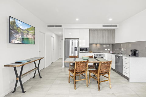Rockpool 2 Sawtell Beach - Just Steps To Restaurants And 2 Min Stroll To Beach! - Darwin Holiday 3