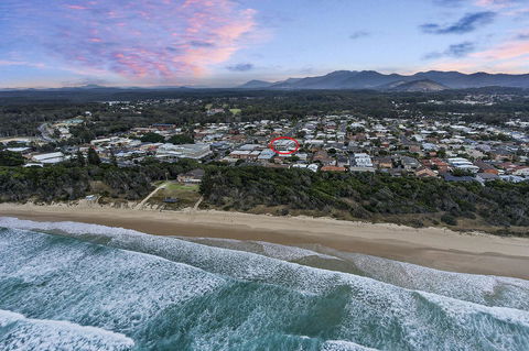 Rockpool 2 Sawtell Beach - Just Steps To Restaurants And 2 Min Stroll To Beach! - Darwin Holiday 1