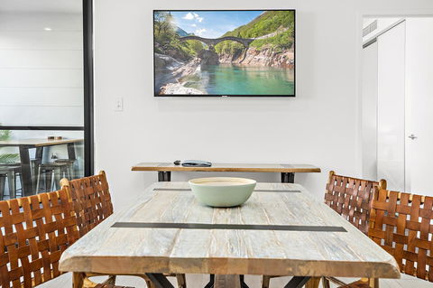 Rockpool 2 Sawtell Beach - Just Steps To Restaurants And 2 Min Stroll To Beach! - Darwin Holiday 4