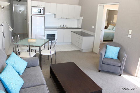 Mollymook Cove Apartments - Darwin Holiday 22