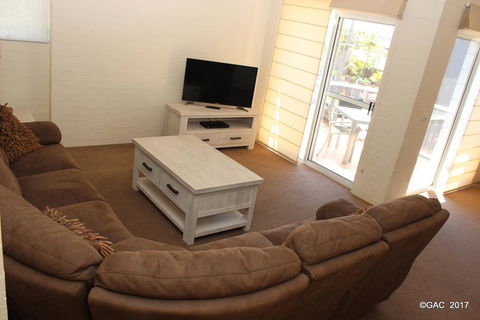 Mollymook Cove Apartments - Darwin Holiday 14