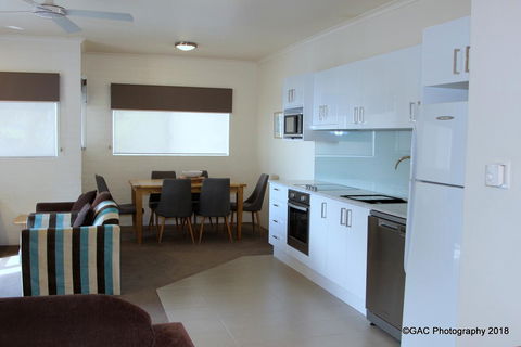 Mollymook Cove Apartments - Darwin Holiday 15