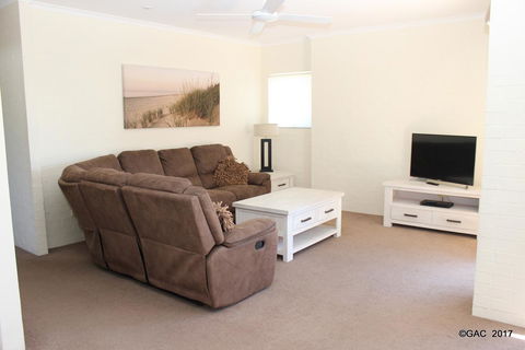 Mollymook Cove Apartments - Darwin Holiday 9