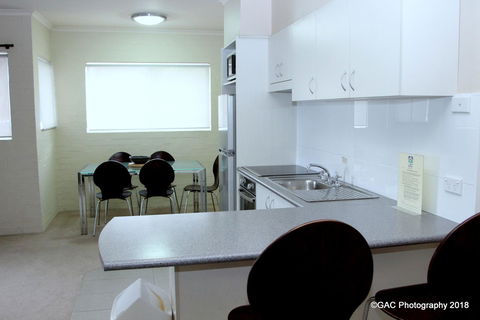 Mollymook Cove Apartments - Darwin Holiday 24