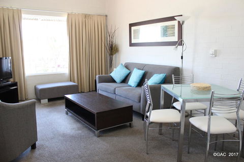 Mollymook Cove Apartments - Darwin Holiday 32