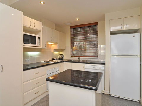Villa Executive 2br Cypress DS Located Within Cypress Lakes Resort - Darwin Holiday 13