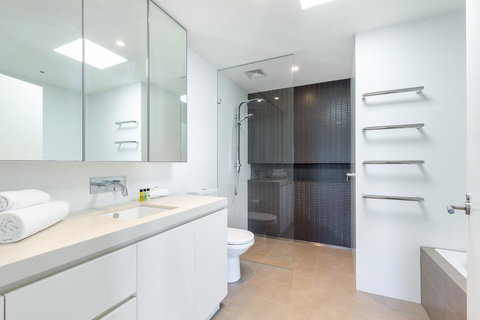 Kensington Self-Contained Modern House (89BROM) - Darwin Holiday 10