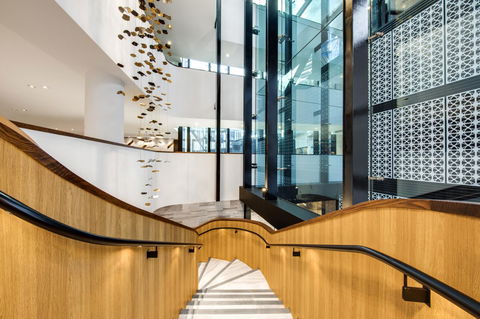 Vibe Hotel North Sydney - Darwin Holiday 7