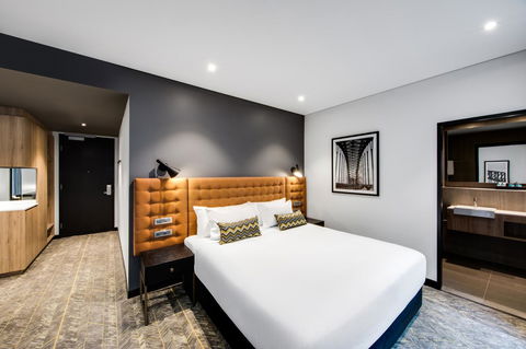 Vibe Hotel North Sydney - Darwin Holiday 37