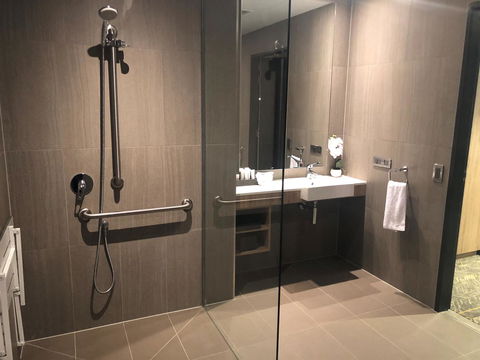 Vibe Hotel North Sydney - Darwin Holiday 29